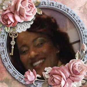 Meet your Posher, Renaee